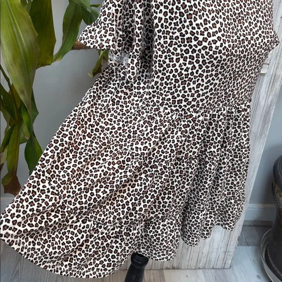 JODIFL Animal Print Short Sleeve Top Size S Oversized EUC - Picture 10 of 13